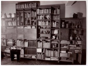 Obra: Foto de Biblioteca de Joaqun Torres Garca - Testoni Studios - Joaqun Torres Garca