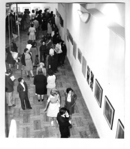 Obra: Fotograf�a de la Sala 2 del Museo Nacional de Artes Visuales, MNAV. -  Desconocido